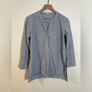 Old Navy Women’s Blouse Blue White Stripe Button Woven Tunic Size Medium